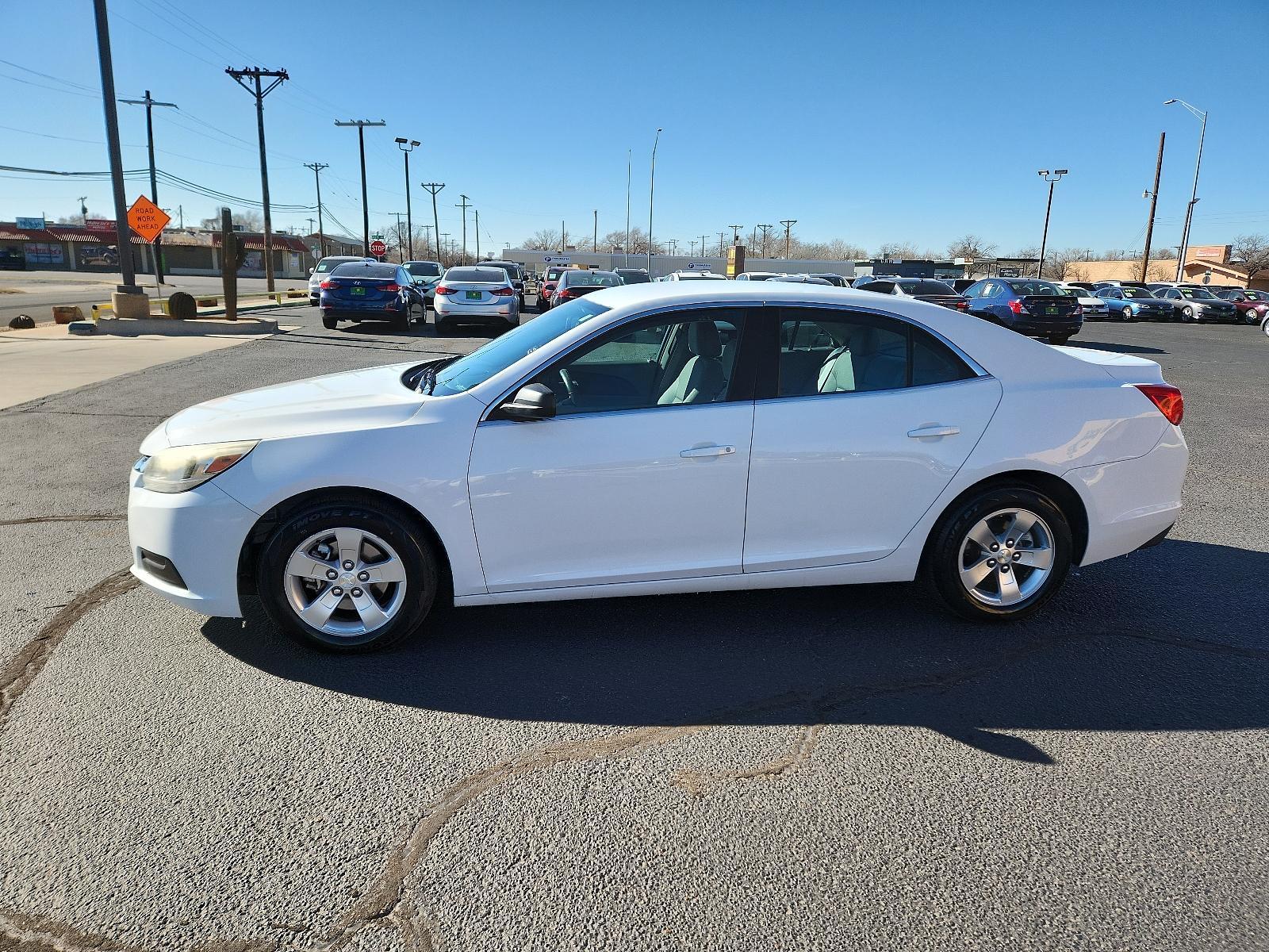 2016 White /Gray Chevrolet Malibu Limited LS (1G11A5SA6GF) with an ENGINE, 2.5L DOHC 4-CYLINDER SIDI engine, located at 4711 Ave Q, Lubbock, TX, 79412, (806) 687-2362, 33.551304, -101.855293 - Photo #1