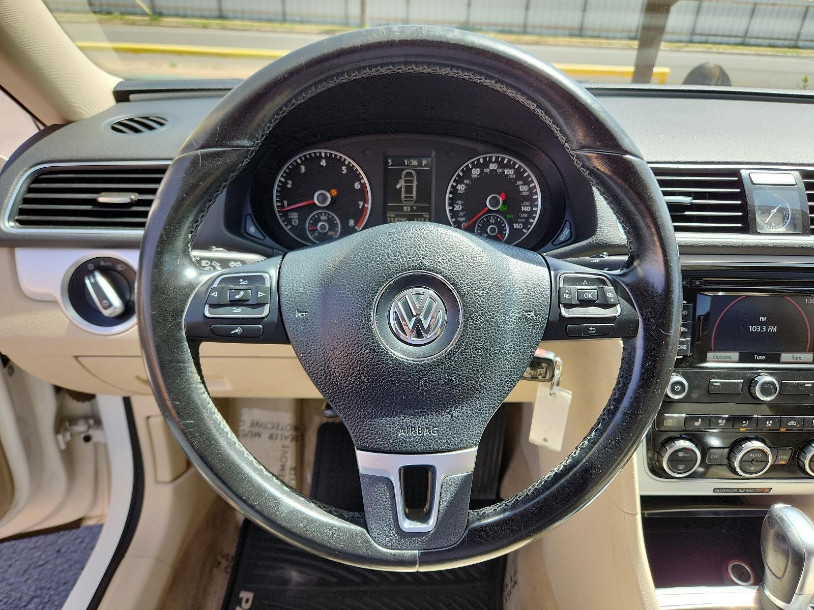 2012 Candy White /Beige Leatherette Interior Volkswagen Passat SE w/Sunroof and Nav PZEV (1VWBP7A33CC) with an 2.5L MPFI DOHC 20-valve I5 PZEV engine -inc: 118 mph speed limiter engine, located at 4711 Ave Q, Lubbock, TX, 79412, (806) 687-2362, 33.551304, -101.855293 - Photo #17