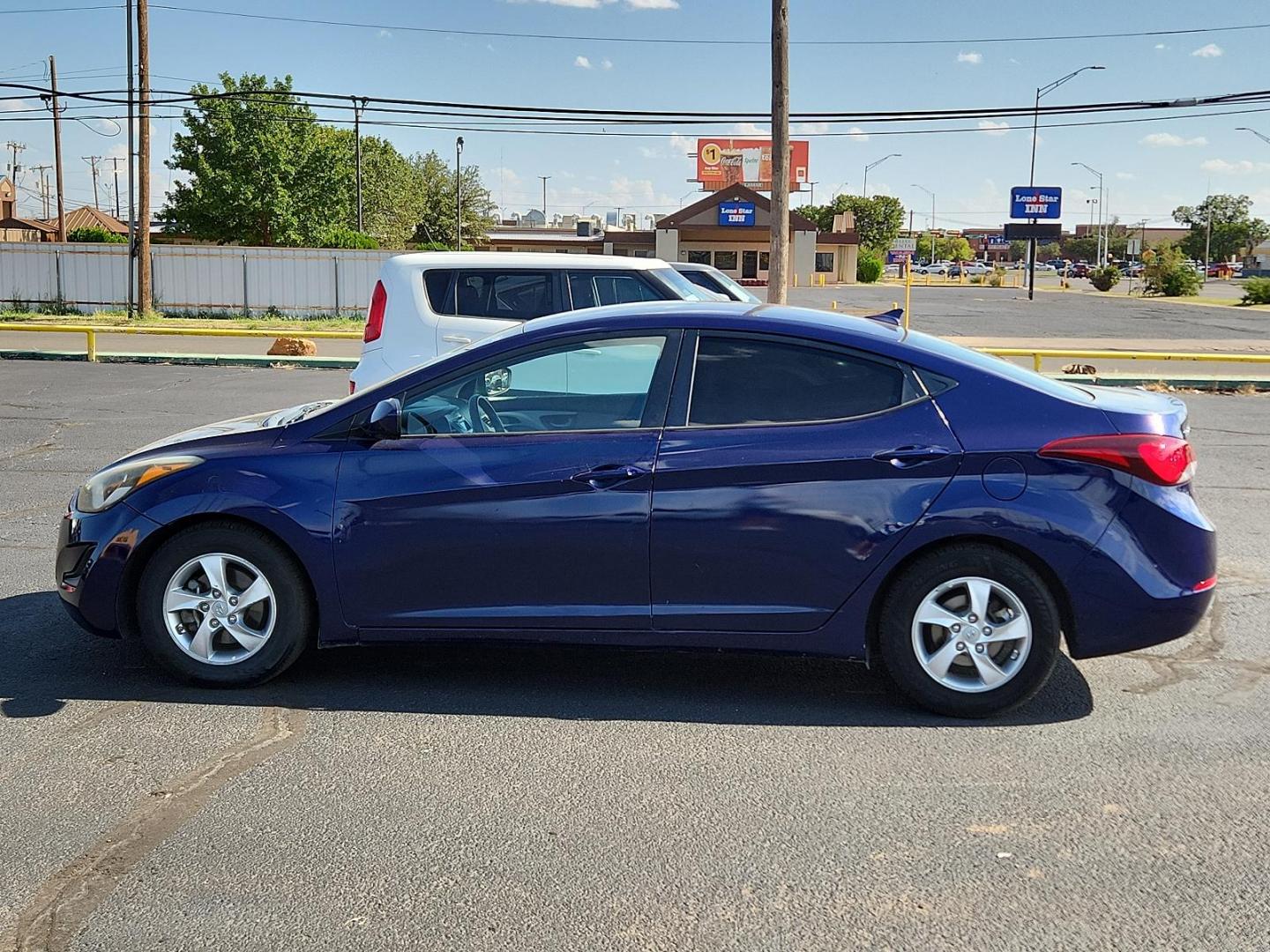 2014 Windy Sea Blue /Gray Hyundai Elantra SE (5NPDH4AE2EH) with an Engine: 1.8L DOHC 16V 4-Cylinder D-CVVT engine, located at 4711 Ave Q, Lubbock, TX, 79412, (806) 687-2362, 33.551304, -101.855293 - Photo#1