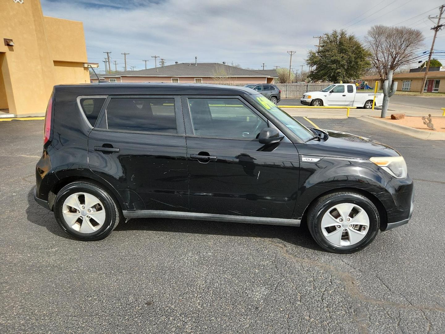 2015 Shadow Black /Black Kia Soul Base (KNDJN2A23F7) with an Engine: 1.6L Gamma GDI I4 engine, located at 4711 Ave Q, Lubbock, TX, 79412, (806) 687-2362, 33.551304, -101.855293 - Photo#5