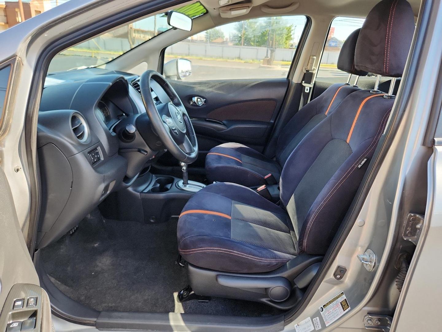 2015 Magnetic Gray Metallic /Charcoal Nissan Versa Note SR (3N1CE2CP0FL) with an Engine: 1.6L DOHC 16-Valve 4-Cylinder engine, located at 4711 Ave Q, Lubbock, TX, 79412, (806) 687-2362, 33.551304, -101.855293 - Photo#9