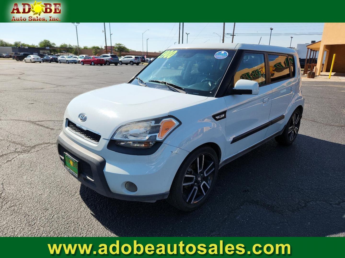 2010 Ghost /Black Cloth Interior Kia Soul + (KNDJT2A22A7) with an 2.0L CVVT I4 engine engine, located at 4711 Ave Q, Lubbock, TX, 79412, (806) 687-2362, 33.551304, -101.855293 - Photo#0