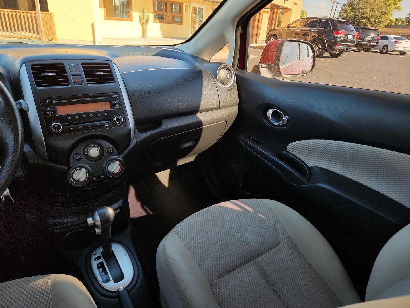 2014 Red Brick Metallic /Charcoal Nissan Versa Note SV (3N1CE2CP5EL) with an Engine: 1.6L DOHC 16-Valve 4-Cylinder engine, located at 4711 Ave Q, Lubbock, TX, 79412, (806) 687-2362, 33.551304, -101.855293 - Photo#10