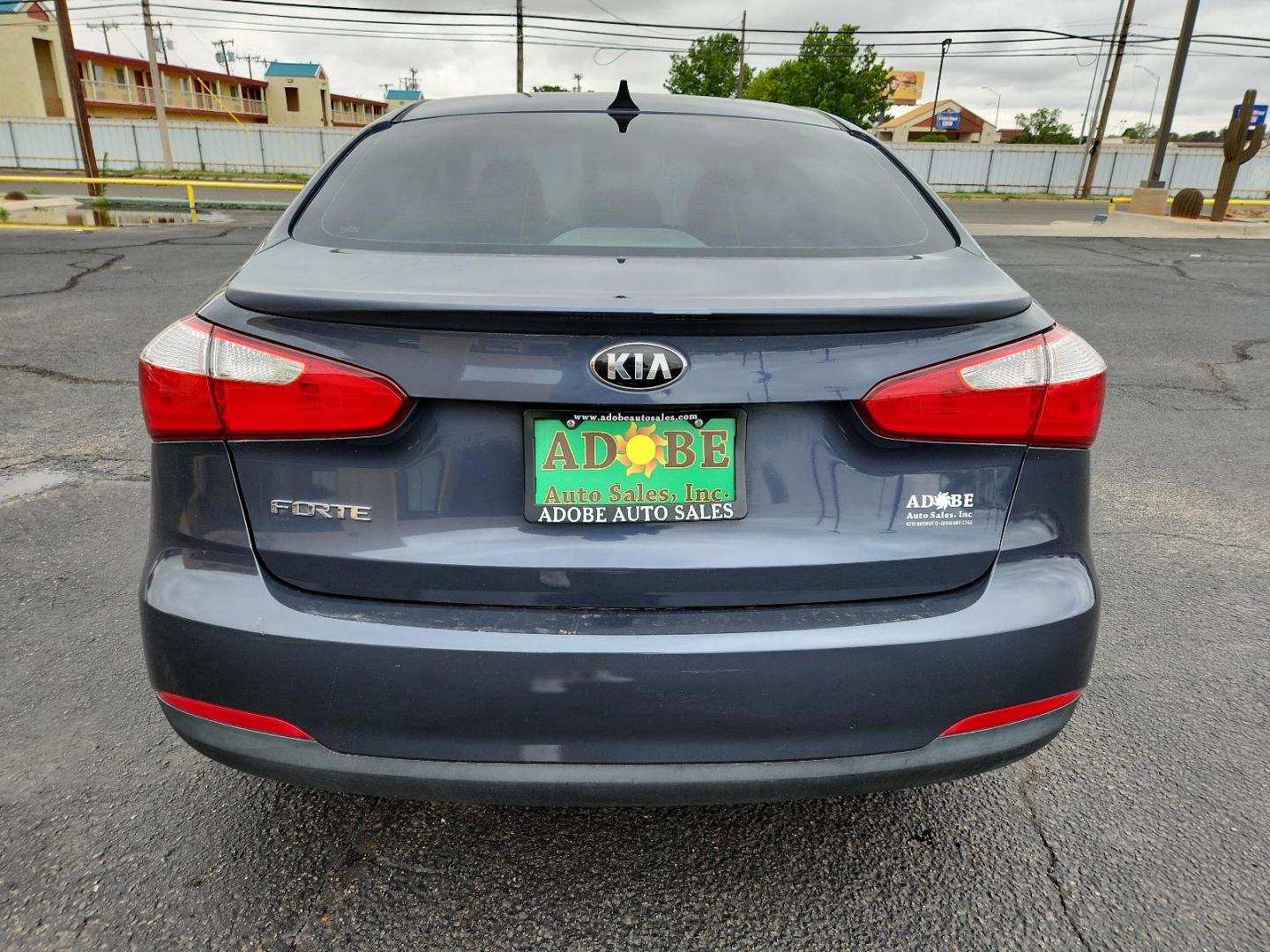 2015 Graphite Steel /Black Kia Forte LX (KNAFX4A63F5) with an Engine: 1.8L I4 DOHC D-CVVT engine, located at 4711 Ave Q, Lubbock, TX, 79412, (806) 687-2362, 33.551304, -101.855293 - Photo#3