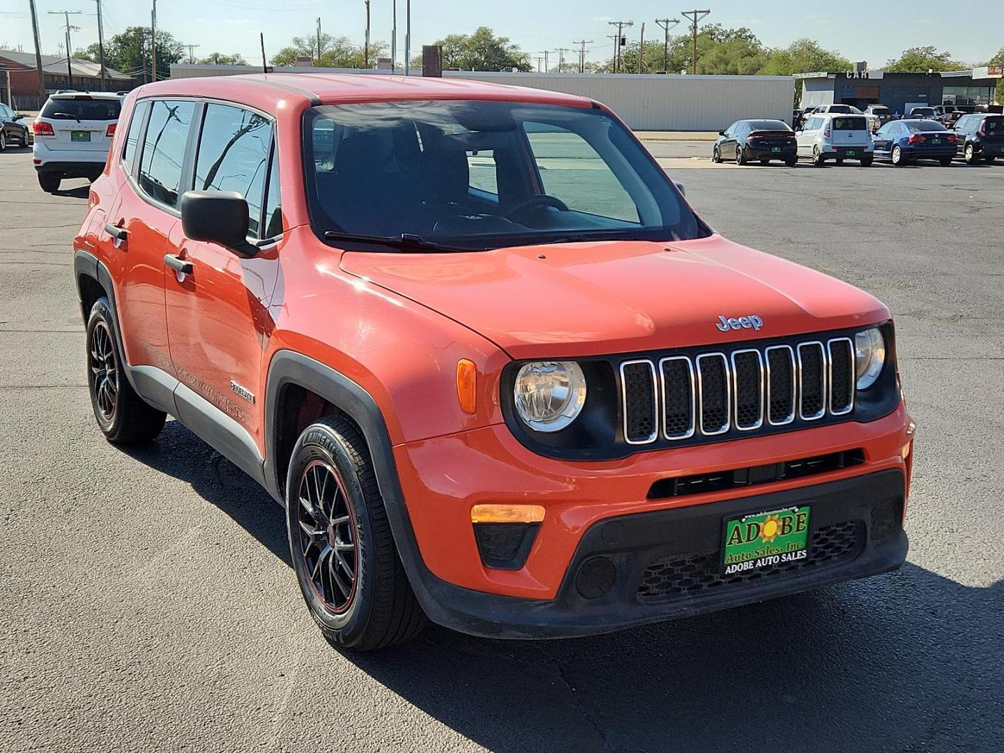 2020 Omaha Orange Clear Coat /Black, cloth Jeep Renegade Sport (ZACNJAAB7LP) with an ENGINE: 2.4L I4 ZERO EVAP M-AIR engine, located at 4711 Ave Q, Lubbock, TX, 79412, (806) 687-2362, 33.551304, -101.855293 - Photo#5