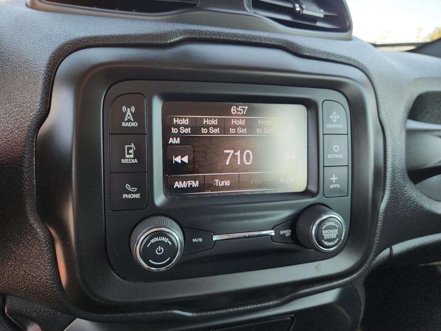 2020 Omaha Orange Clear Coat /Black, cloth Jeep Renegade Sport (ZACNJAAB7LP) with an ENGINE: 2.4L I4 ZERO EVAP M-AIR engine, located at 4711 Ave Q, Lubbock, TX, 79412, (806) 687-2362, 33.551304, -101.855293 - Photo#15