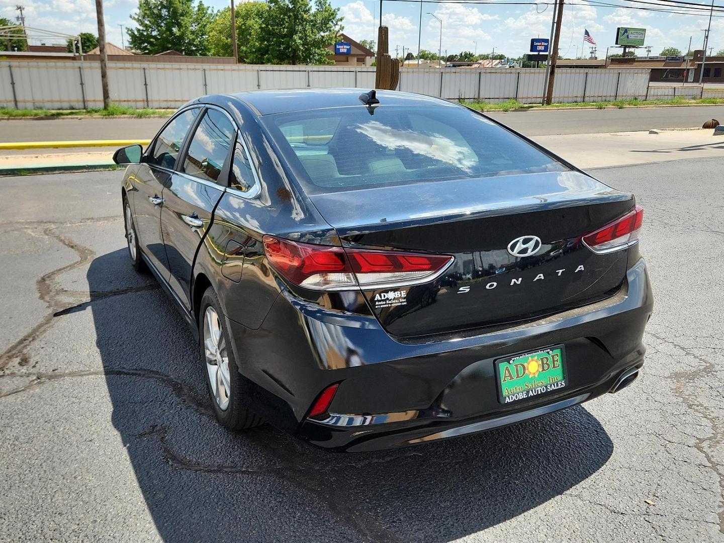 2019 Phantom Black /Black, leather/cloth Hyundai Sonata SEL (5NPE34AF0KH) with an Engine: 2.4L GDI DOHC 16-Valve I4 engine, located at 4711 Ave Q, Lubbock, TX, 79412, (806) 687-2362, 33.551304, -101.855293 - Photo#2