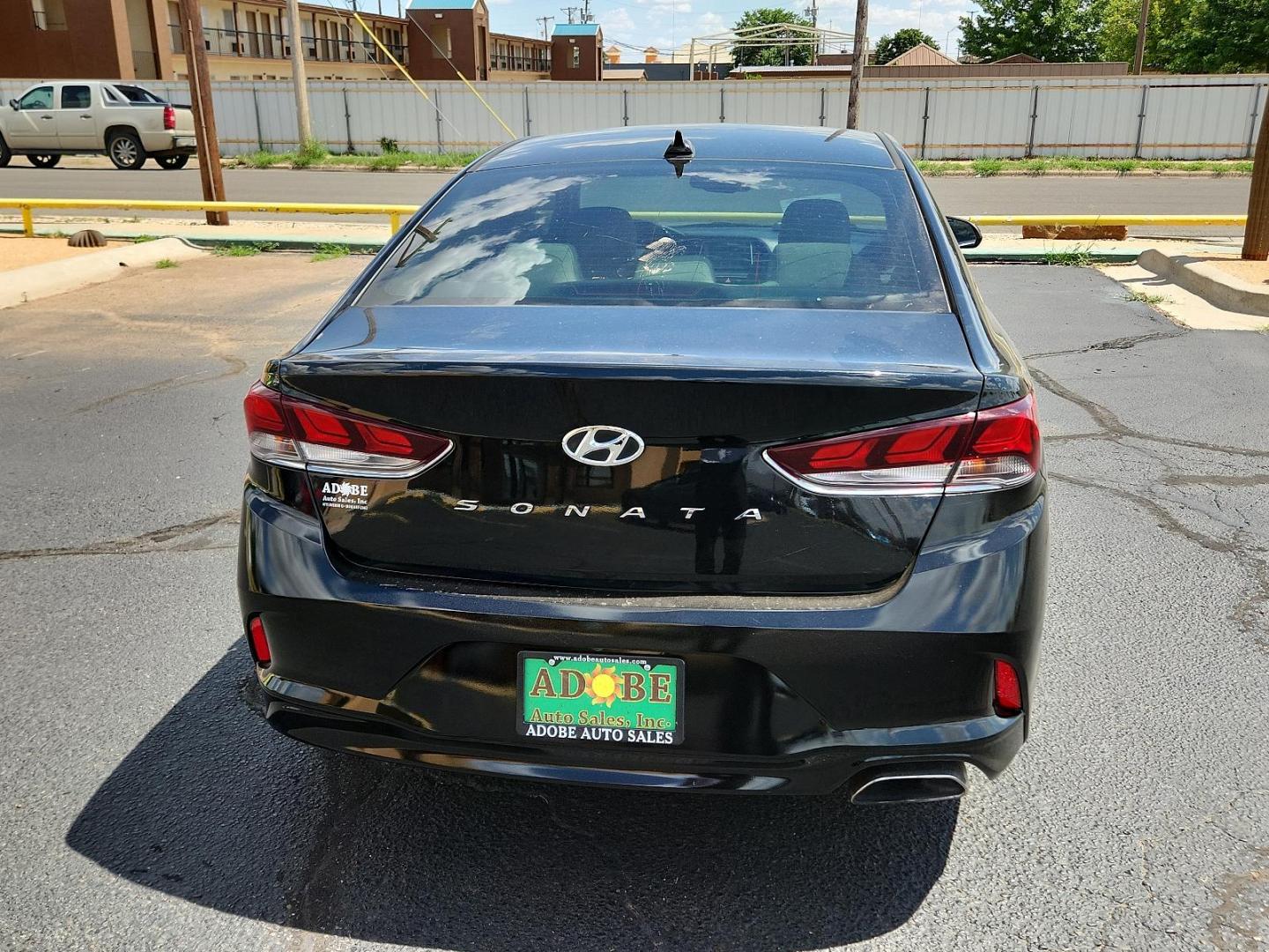 2019 Phantom Black /Black, leather/cloth Hyundai Sonata SEL (5NPE34AF0KH) with an Engine: 2.4L GDI DOHC 16-Valve I4 engine, located at 4711 Ave Q, Lubbock, TX, 79412, (806) 687-2362, 33.551304, -101.855293 - Photo#3