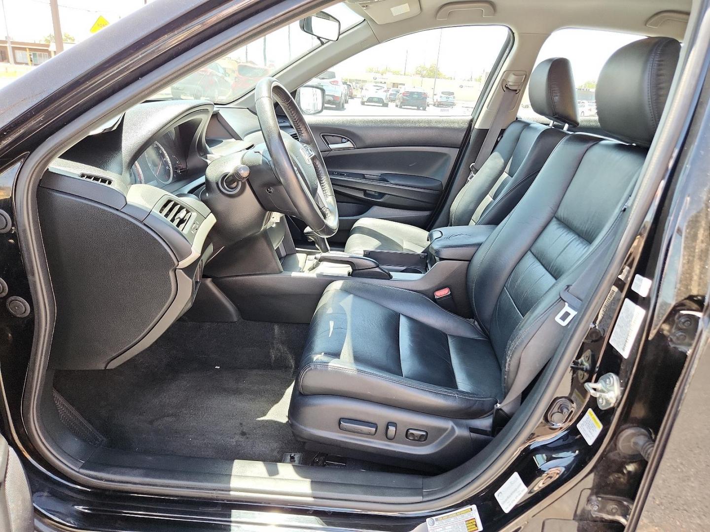 2012 Crystal Black Pearl /Black Leather Interior Honda Accord Sdn SE (1HGCP2F66CA) with an 2.4L DOHC MPFI 16-valve i-VTEC I4 engine engine, located at 4711 Ave Q, Lubbock, TX, 79412, (806) 687-2362, 33.551304, -101.855293 - Photo#13