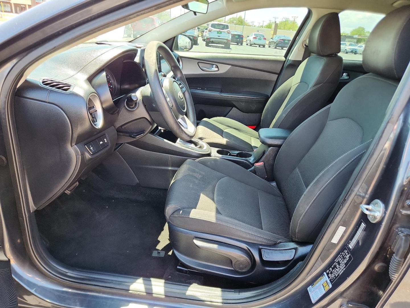 2019 Gravity Grey /Black, cloth Kia Forte LXS (3KPF24AD9KE) with an Engine: 2.0L I4 DOHC D-CVVT MPI engine, located at 4711 Ave Q, Lubbock, TX, 79412, (806) 687-2362, 33.551304, -101.855293 - Photo#12