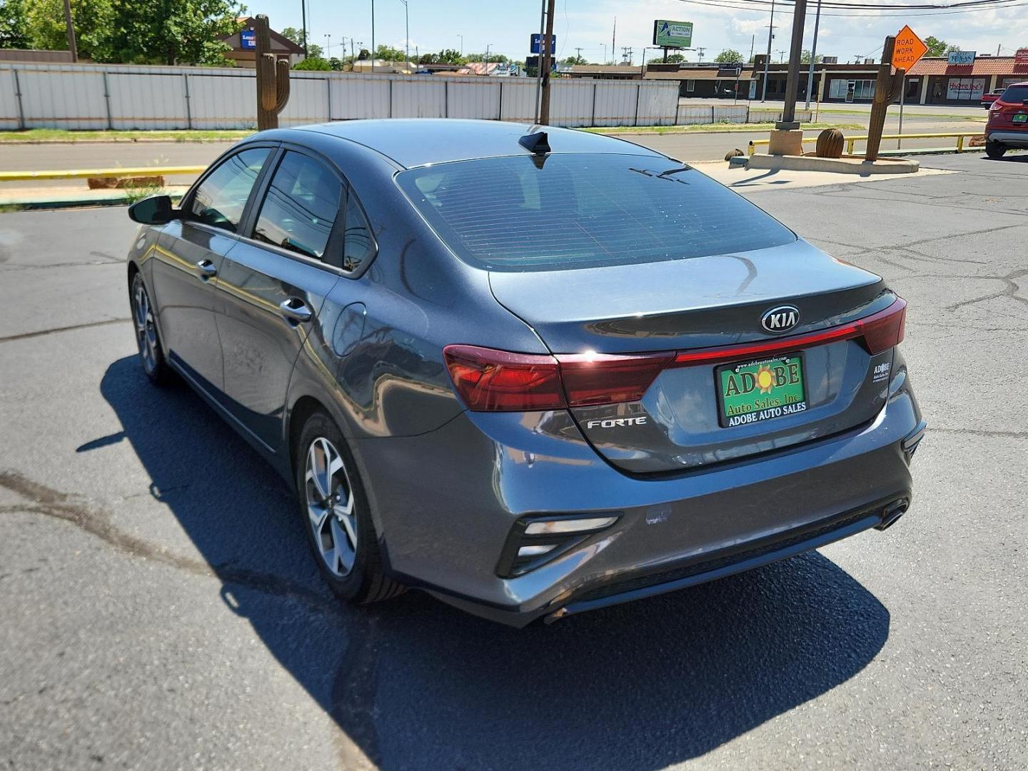 2019 Gravity Grey /Black, cloth Kia Forte LXS (3KPF24AD9KE) with an Engine: 2.0L I4 DOHC D-CVVT MPI engine, located at 4711 Ave Q, Lubbock, TX, 79412, (806) 687-2362, 33.551304, -101.855293 - Photo#2