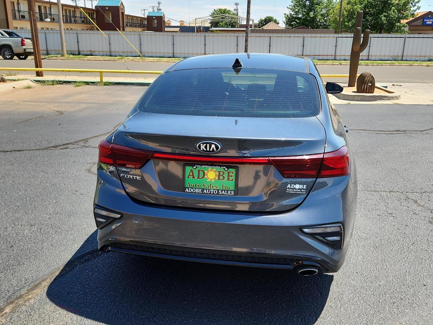 2019 Gravity Grey /Black, cloth Kia Forte LXS (3KPF24AD9KE) with an Engine: 2.0L I4 DOHC D-CVVT MPI engine, located at 4711 Ave Q, Lubbock, TX, 79412, (806) 687-2362, 33.551304, -101.855293 - Photo#3