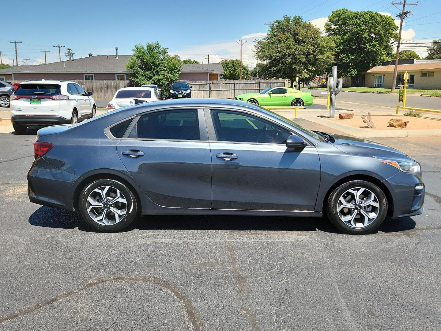 2019 Gravity Grey /Black, cloth Kia Forte LXS (3KPF24AD9KE) with an Engine: 2.0L I4 DOHC D-CVVT MPI engine, located at 4711 Ave Q, Lubbock, TX, 79412, (806) 687-2362, 33.551304, -101.855293 - Photo#5