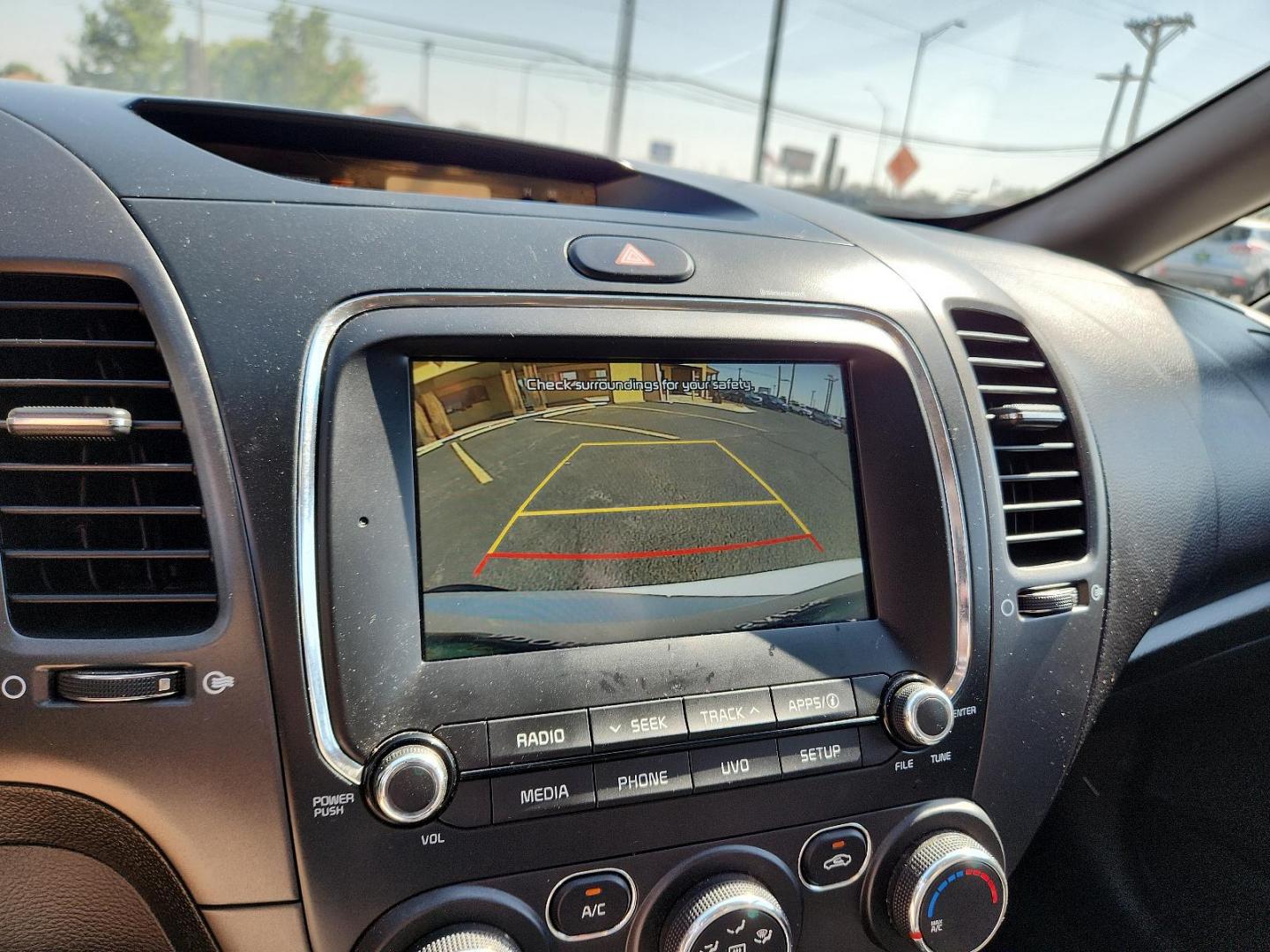 2018 Snow White Pearl /Black, cloth Kia Forte LX (3KPFL4A72JE) with an Engine: 2.0L I4 DOHC D-CVVT MPI engine, located at 4711 Ave Q, Lubbock, TX, 79412, (806) 687-2362, 33.551304, -101.855293 - Photo#13