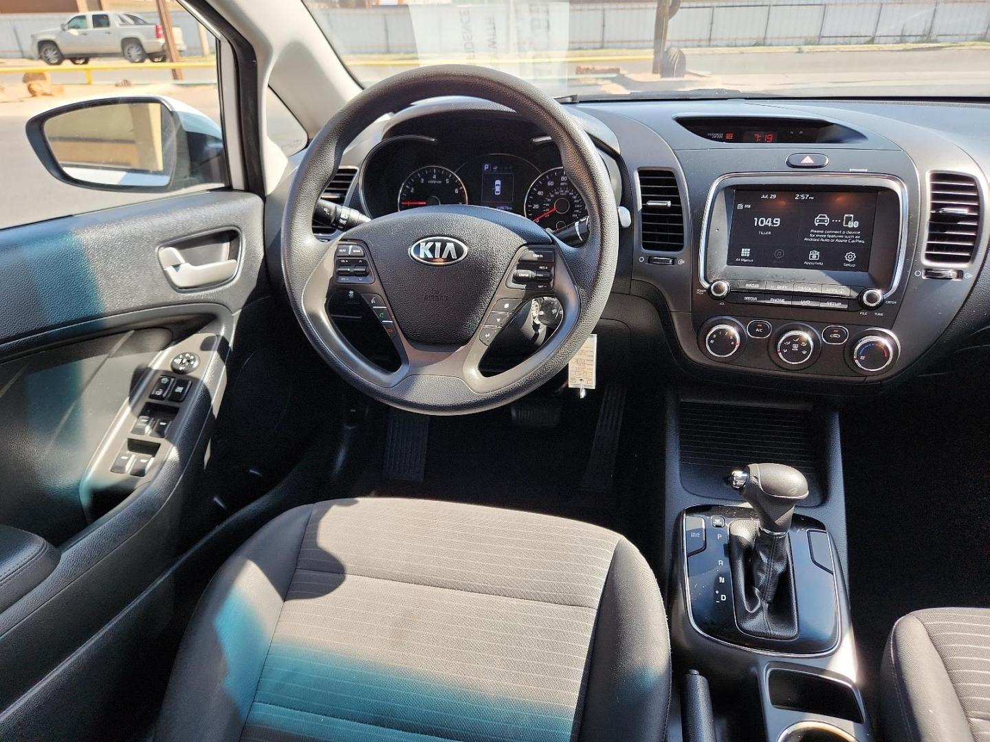 2018 Snow White Pearl /Black, cloth Kia Forte LX (3KPFL4A72JE) with an Engine: 2.0L I4 DOHC D-CVVT MPI engine, located at 4711 Ave Q, Lubbock, TX, 79412, (806) 687-2362, 33.551304, -101.855293 - Photo#8