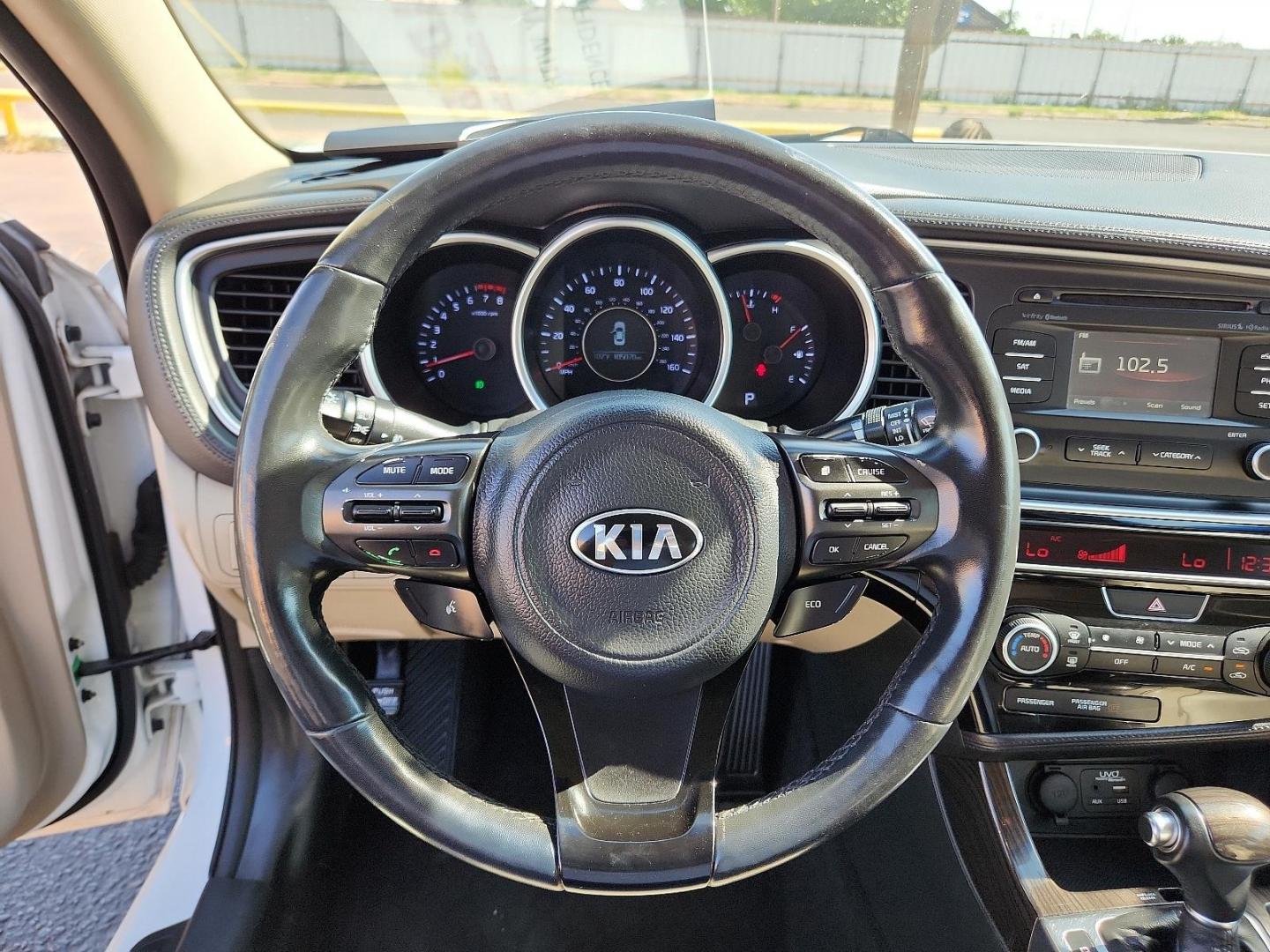 2015 Snow White Pearl /Gray Kia Optima EX (5XXGN4A79FG) with an Engine: 2.4L DOHC I4 GDI engine, located at 4711 Ave Q, Lubbock, TX, 79412, (806) 687-2362, 33.551304, -101.855293 - Photo#18