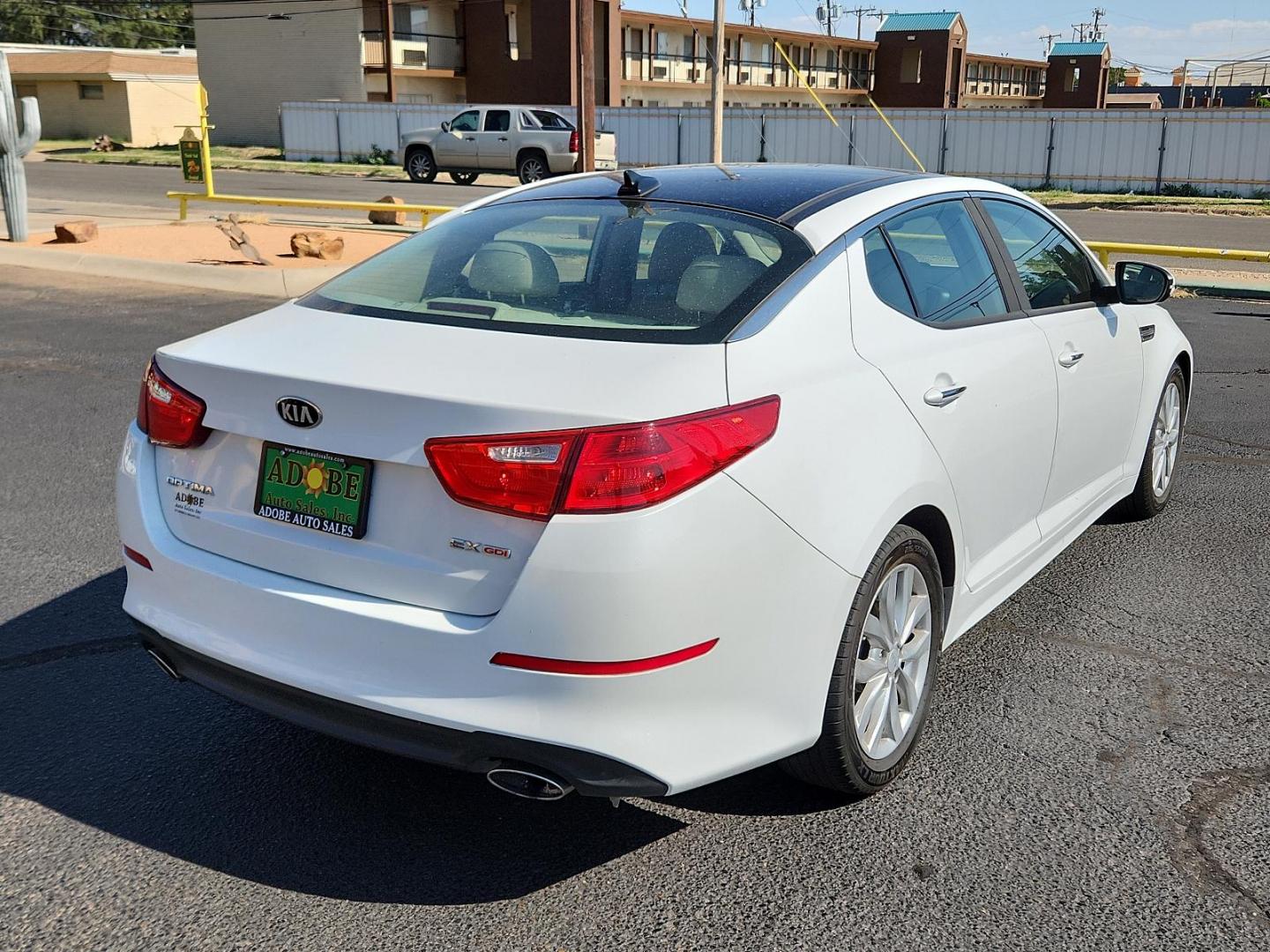 2015 Snow White Pearl /Gray Kia Optima EX (5XXGN4A79FG) with an Engine: 2.4L DOHC I4 GDI engine, located at 4711 Ave Q, Lubbock, TX, 79412, (806) 687-2362, 33.551304, -101.855293 - Photo#4