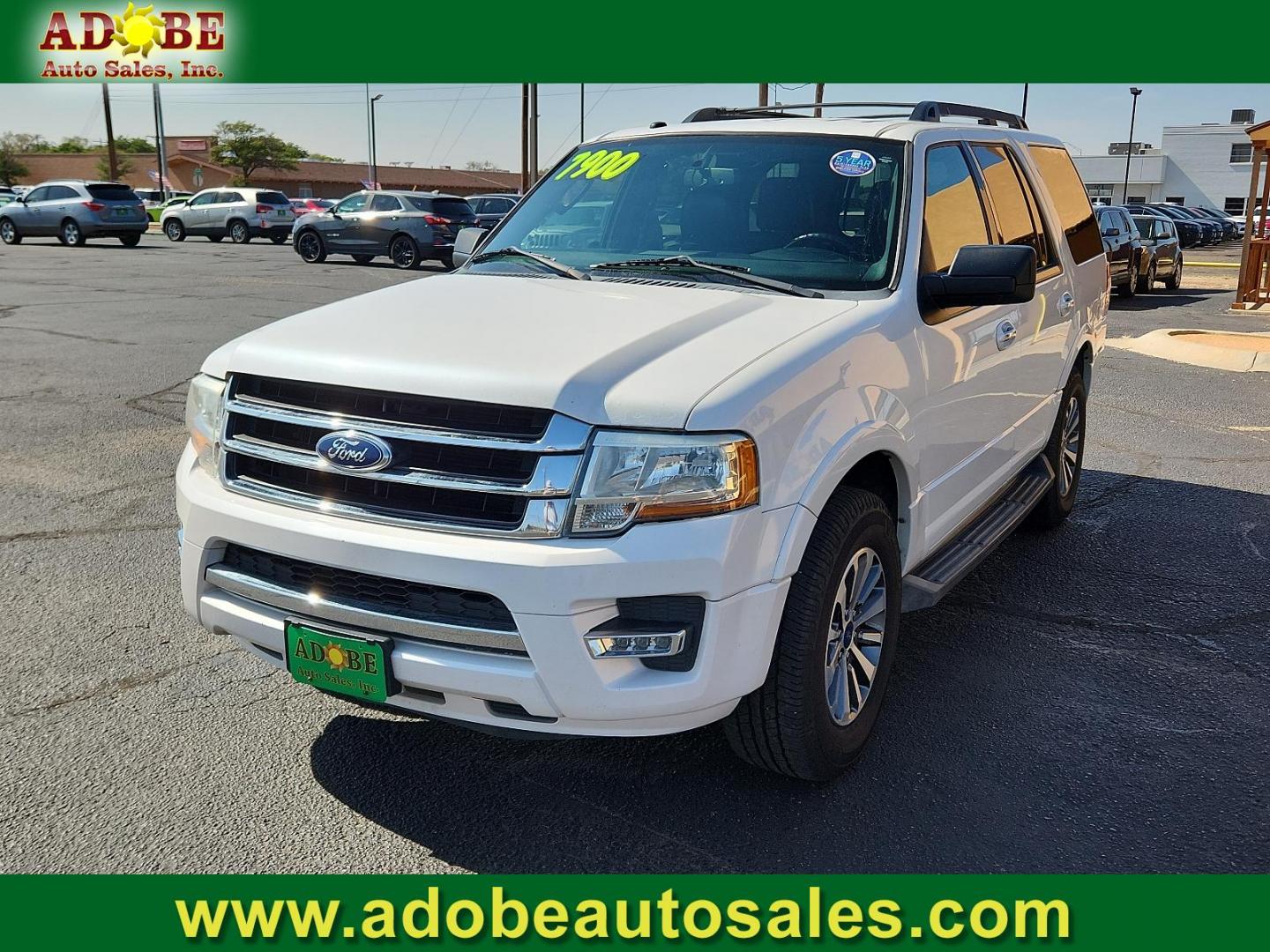 2017 Oxford White /Dune, cloth Ford Expedition XLT (1FMJU1HT6HE) with an ENGINE: 3.5L ECOBOOST V6 engine, located at 4711 Ave Q, Lubbock, TX, 79412, (806) 687-2362, 33.551304, -101.855293 - Photo#0