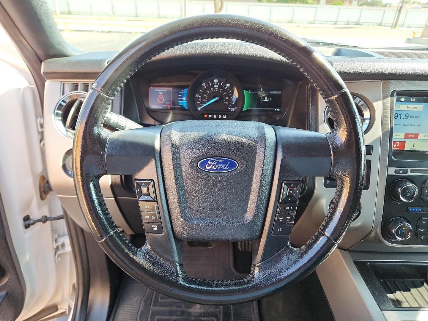 2017 Oxford White /Dune, cloth Ford Expedition XLT (1FMJU1HT6HE) with an ENGINE: 3.5L ECOBOOST V6 engine, located at 4711 Ave Q, Lubbock, TX, 79412, (806) 687-2362, 33.551304, -101.855293 - Photo#18