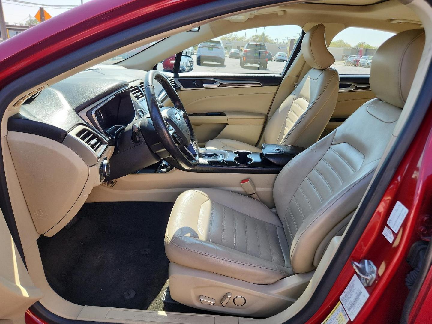 2016 Ruby Red Metallic Tinted Clearcoat /Charcoal Black, cloth Ford Fusion SE (3FA6P0HD3GR) with an ENGINE: 1.5L ECOBOOST engine, located at 4711 Ave Q, Lubbock, TX, 79412, (806) 687-2362, 33.551304, -101.855293 - Photo#12