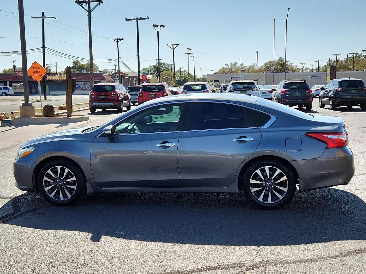 2016 Gun Metallic /Charcoal, cloth Nissan Altima 2.5 SV (1N4AL3AP9GC) with an Engine: 2.5L DOHC 16-Valve 4-Cylinder engine, located at 4711 Ave Q, Lubbock, TX, 79412, (806) 687-2362, 33.551304, -101.855293 - Photo#1