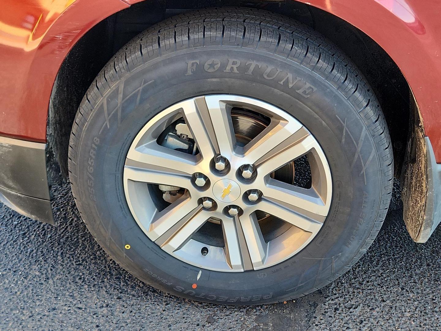 2016 Red /Gray Chevrolet Traverse LT (1GNKRHKD3GJ) with an ENGINE, 3.6L SIDI V6 engine, located at 4711 Ave Q, Lubbock, TX, 79412, (806) 687-2362, 33.551304, -101.855293 - Photo#6