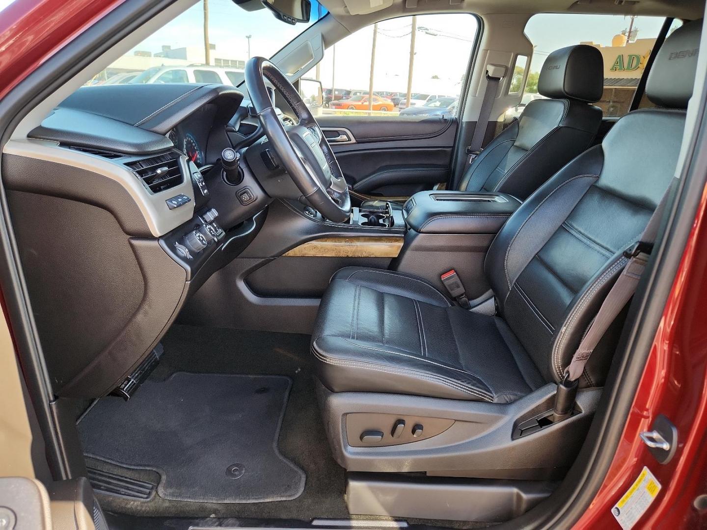 2017 Crimson Red Tintcoat /Jet Black, leather GMC Yukon Denali (1GKS2CKJ7HR) with an ENGINE, 6.2L ECOTEC3 V8 engine, located at 4711 Ave Q, Lubbock, TX, 79412, (806) 687-2362, 33.551304, -101.855293 - Photo#11