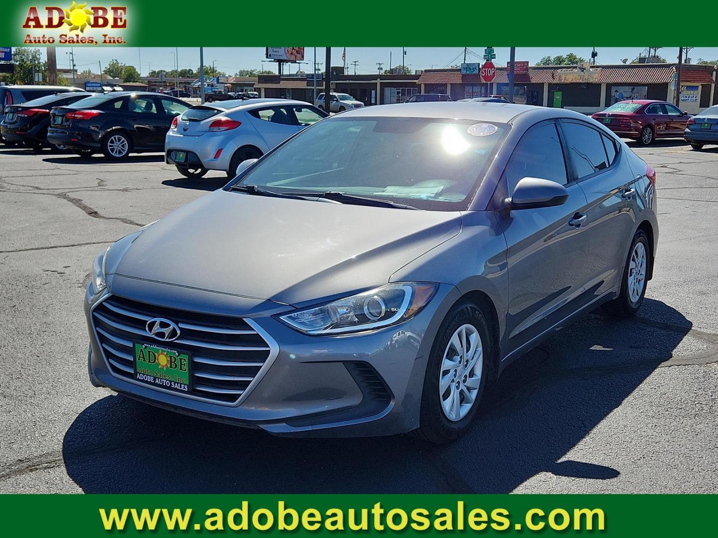 2018 Machine Gray /Gray, cloth Hyundai Elantra SE (5NPD74LF1JH) with an Engine: 2.0L DOHC 16V 4-Cylinder D-CVVT MPI engine, located at 4711 Ave Q, Lubbock, TX, 79412, (806) 687-2362, 33.551304, -101.855293 - Photo#0