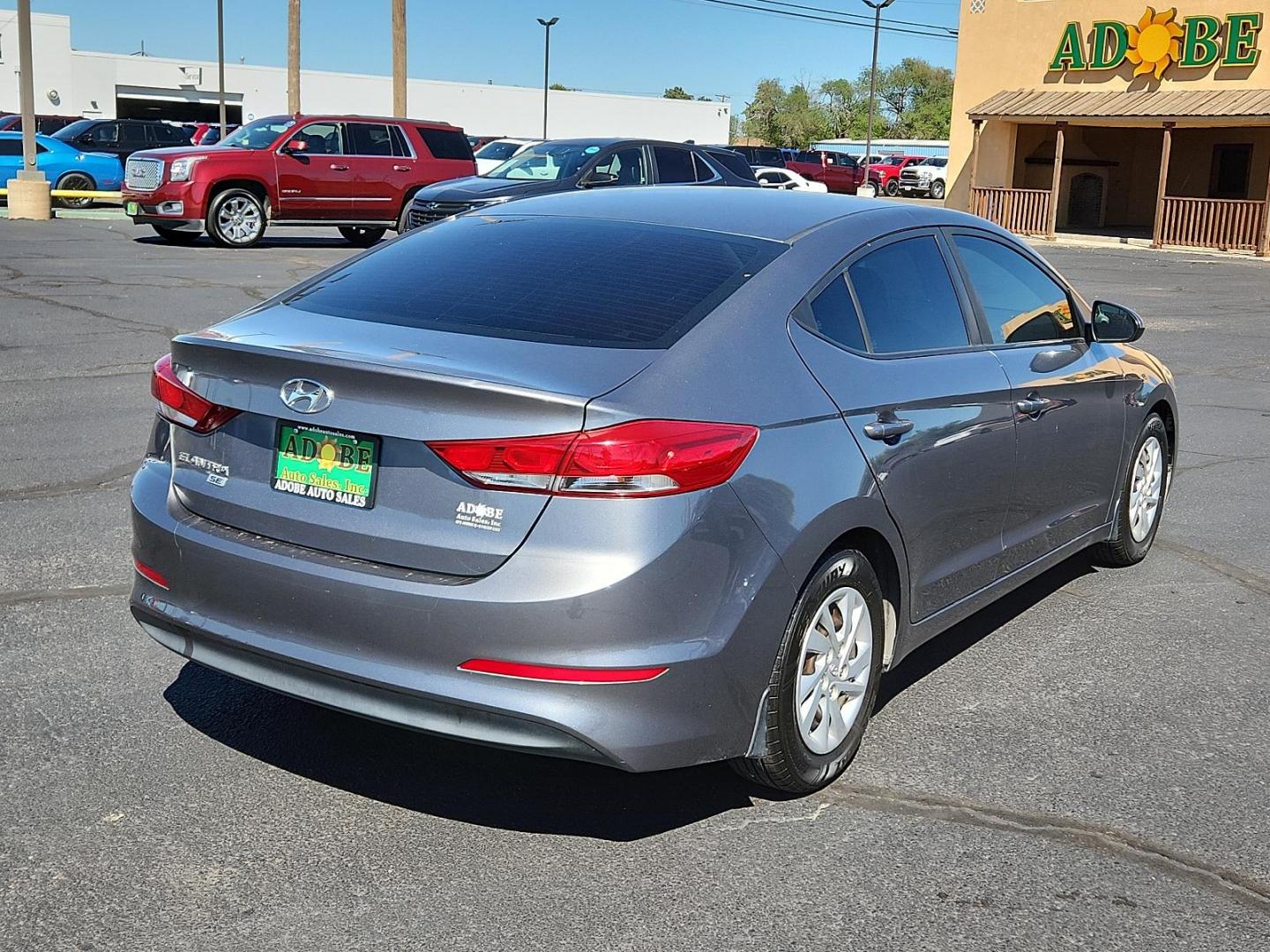 2018 Machine Gray /Gray, cloth Hyundai Elantra SE (5NPD74LF1JH) with an Engine: 2.0L DOHC 16V 4-Cylinder D-CVVT MPI engine, located at 4711 Ave Q, Lubbock, TX, 79412, (806) 687-2362, 33.551304, -101.855293 - Photo#3