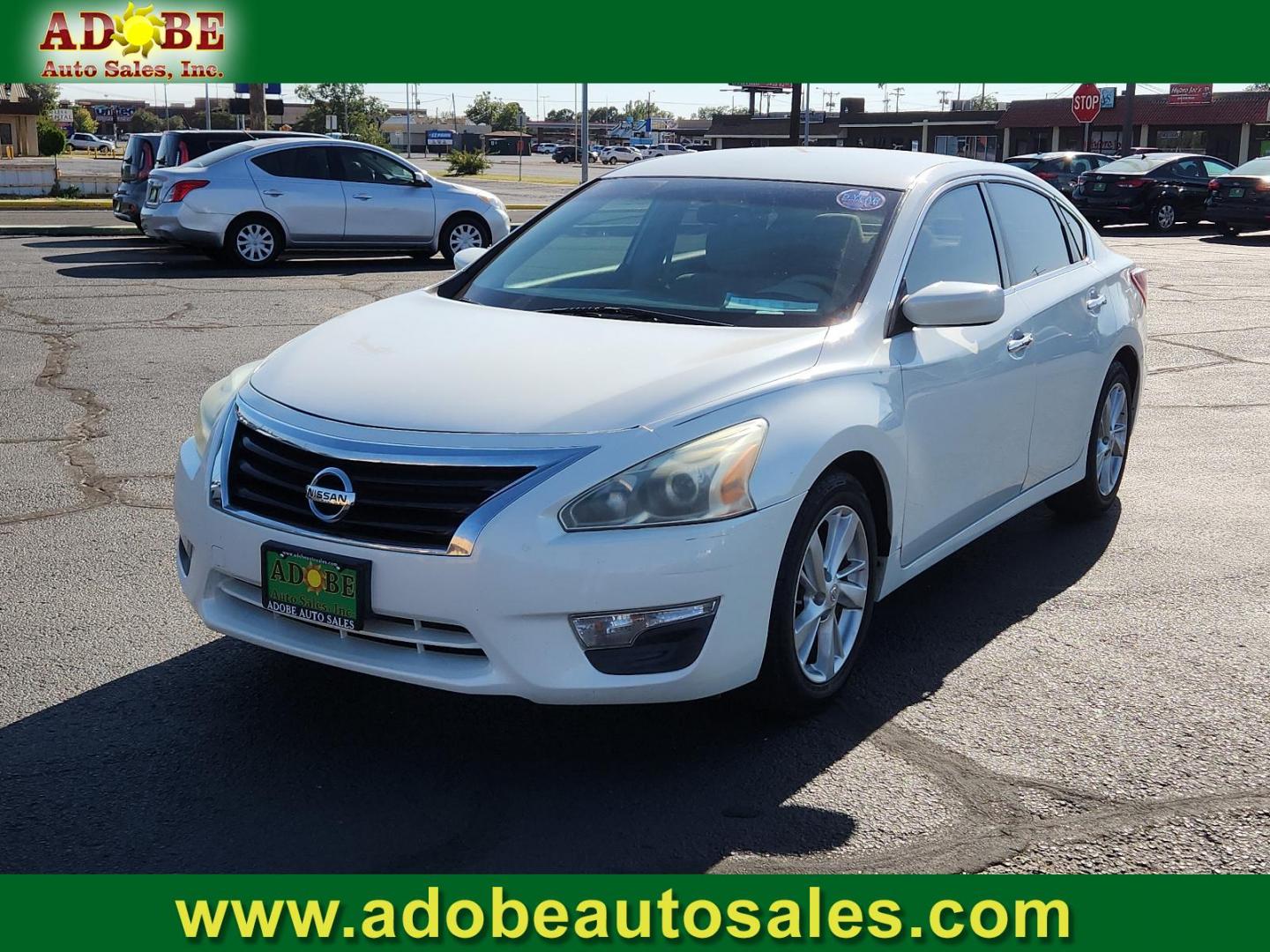 2013 Pearl White /Charcoal Cloth Interior Nissan Altima 2.5 SV (1N4AL3AP3DN) with an 2.5L DOHC 16-valve I4 engine engine, located at 4711 Ave Q, Lubbock, TX, 79412, (806) 687-2362, 33.551304, -101.855293 - Photo#0