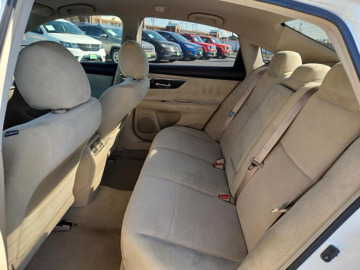 2013 Pearl White /Charcoal Cloth Interior Nissan Altima 2.5 SV (1N4AL3AP3DN) with an 2.5L DOHC 16-valve I4 engine engine, located at 4711 Ave Q, Lubbock, TX, 79412, (806) 687-2362, 33.551304, -101.855293 - Photo#8