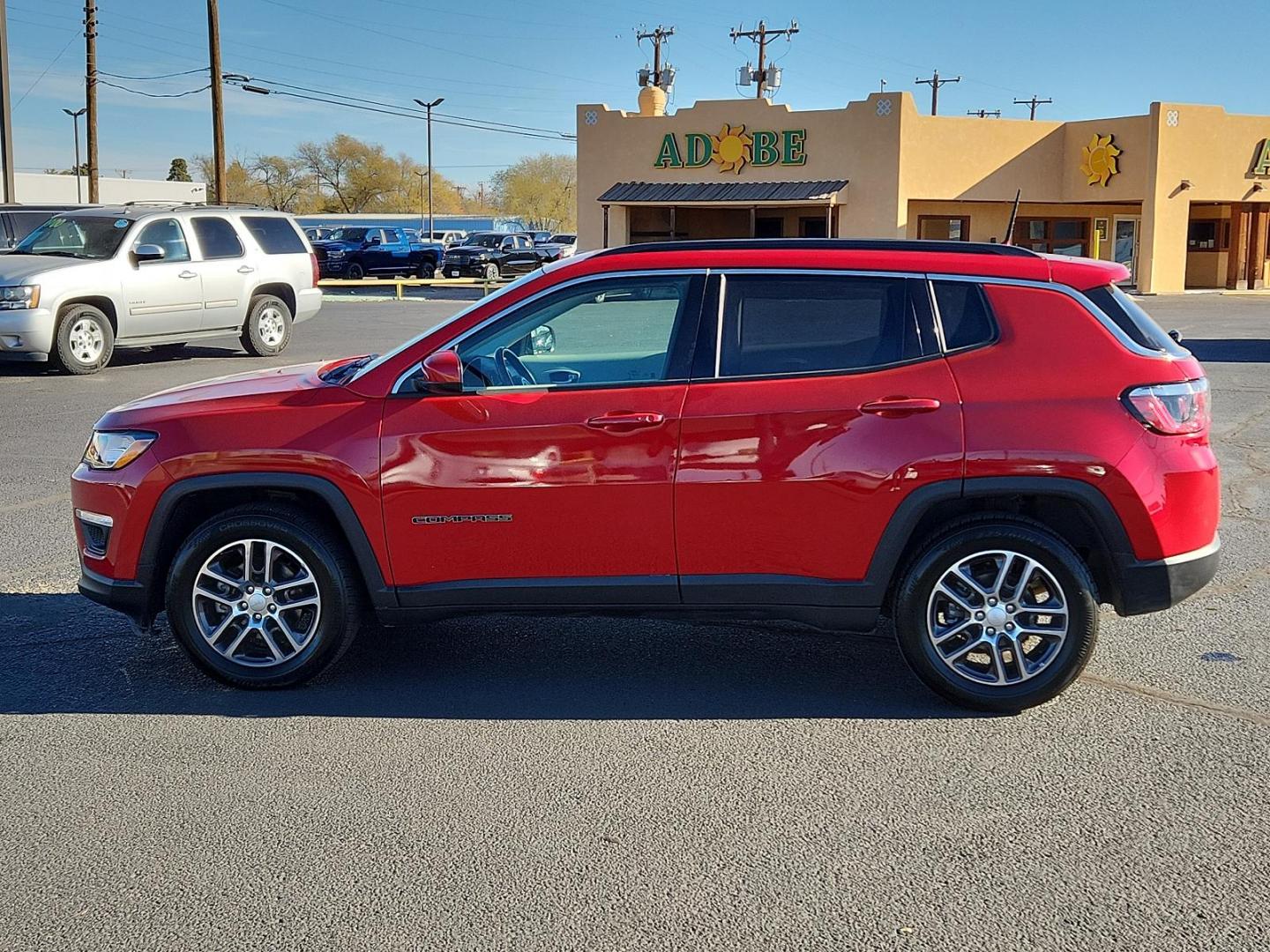 2018 Redline Pearlcoat - PRM /Ski Gray/Black - G7XS Jeep Compass Latitude w/Sun/Wheel Pkg (3C4NJCBB8JT) with an ENGINE: 2.4L I4 ZERO EVAP M-AIR W/ESS engine, located at 4711 Ave Q, Lubbock, TX, 79412, (806) 687-2362, 33.551304, -101.855293 - Photo#1