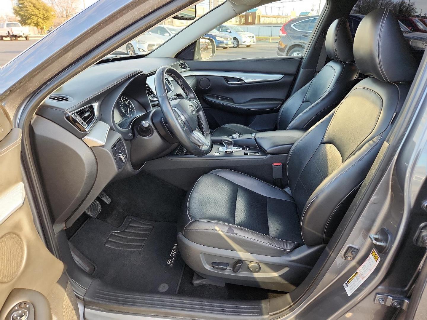 2019 GRAY INFINITI QX50 ESSENTIAL (3PCAJ5M10KF) with an Engine: 2.0L VC-Turbo I4 engine, located at 4711 Ave Q, Lubbock, TX, 79412, (806) 687-2362, 33.551304, -101.855293 - Photo#10