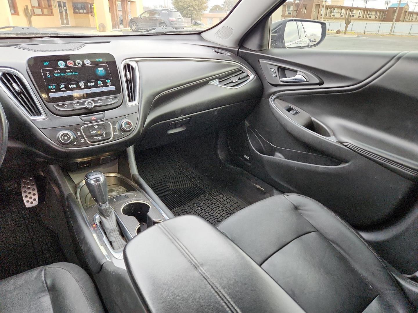 2016 BLACK Chevrolet Malibu LT (1G1ZE5STXGF) with an ENGINE, 1.5L TURBO DOHC 4-CYLINDER DI engine, located at 4711 Ave Q, Lubbock, TX, 79412, (806) 687-2362, 33.551304, -101.855293 - Photo#10