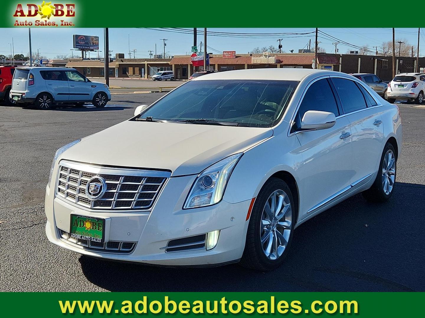 2014 White Diamond Tricoat Cadillac XTS Luxury (2G61M5S33E9) with an ENGINE, 3.6L SIDI DOHC V6 VVT engine, located at 4711 Ave Q, Lubbock, TX, 79412, (806) 687-2362, 33.551304, -101.855293 - Photo#0