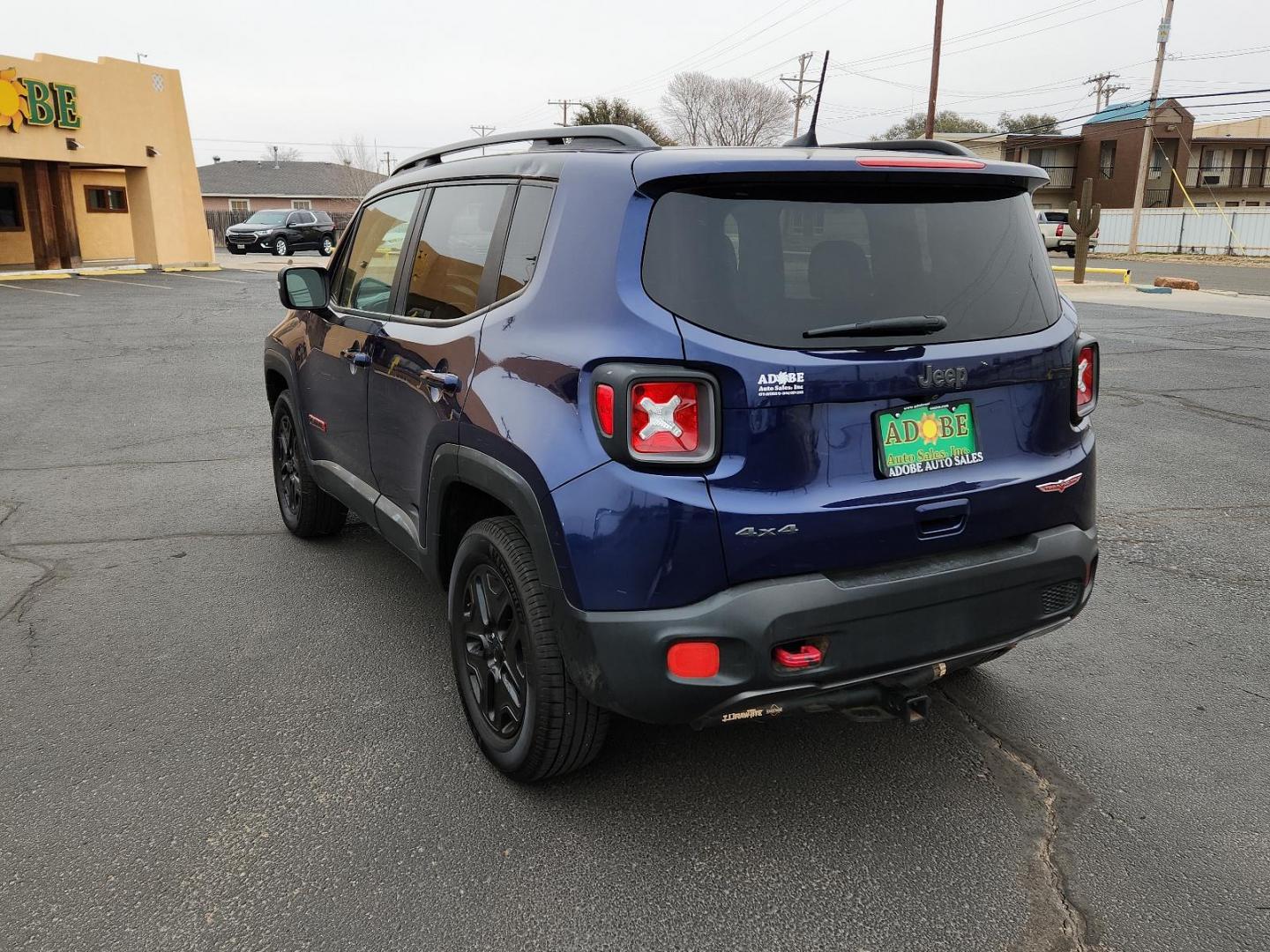 2018 BLUE Jeep Renegade Trailhawk (ZACCJBCB5JP) with an ENGINE: 2.4L I4 ZERO EVAP M-AIR engine, located at 4711 Ave Q, Lubbock, TX, 79412, (806) 687-2362, 33.551304, -101.855293 - Photo#2