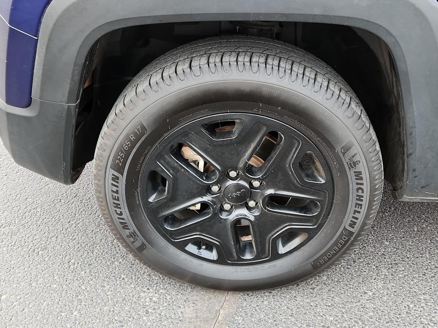 2018 BLUE Jeep Renegade Trailhawk (ZACCJBCB5JP) with an ENGINE: 2.4L I4 ZERO EVAP M-AIR engine, located at 4711 Ave Q, Lubbock, TX, 79412, (806) 687-2362, 33.551304, -101.855293 - Photo#6