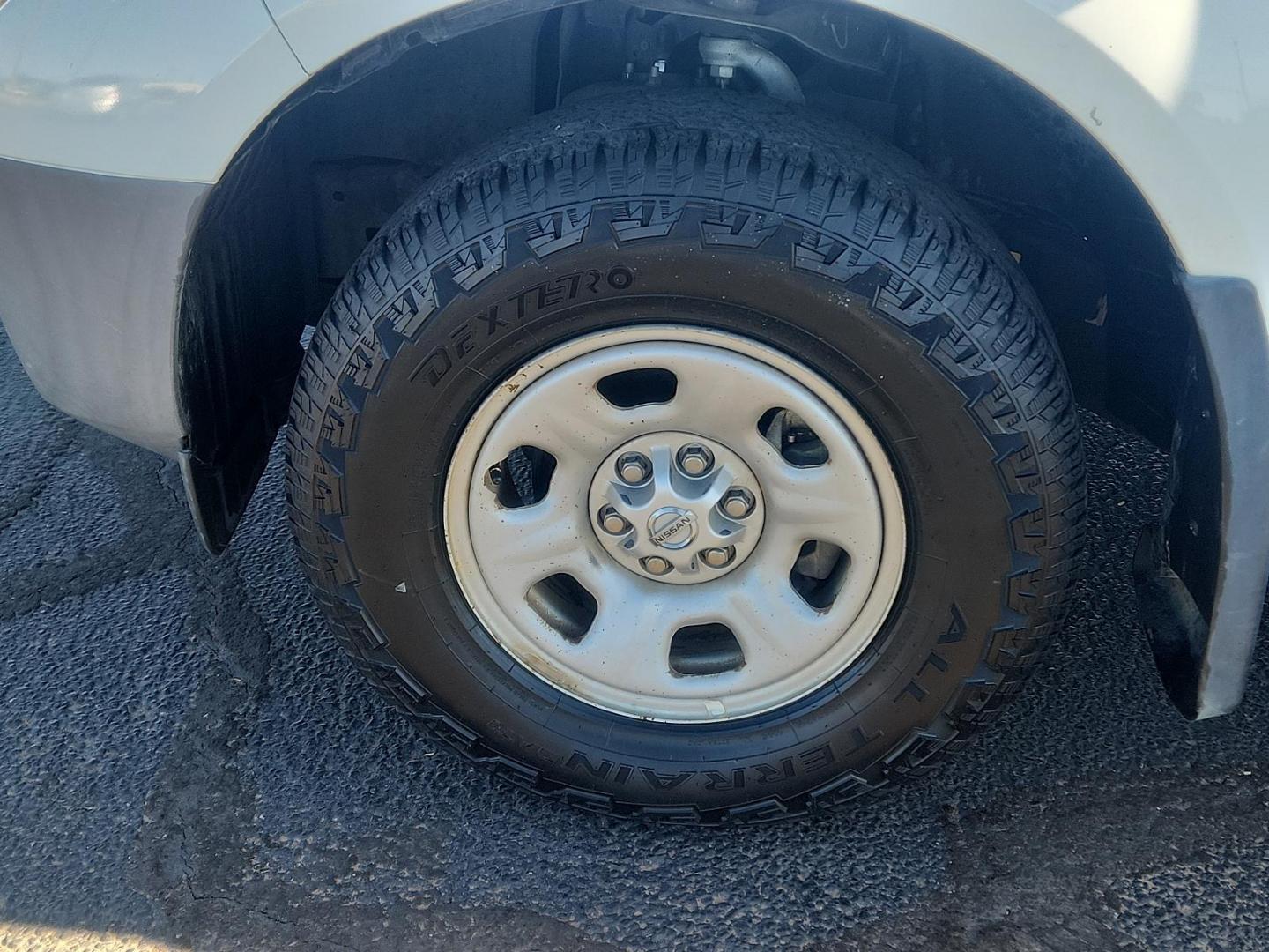 2016 WHITE Nissan Frontier S (1N6BD0CT6GN) with an Engine: 2.5L DOHC I4 engine, located at 4711 Ave Q, Lubbock, TX, 79412, (806) 687-2362, 33.551304, -101.855293 - Photo#6