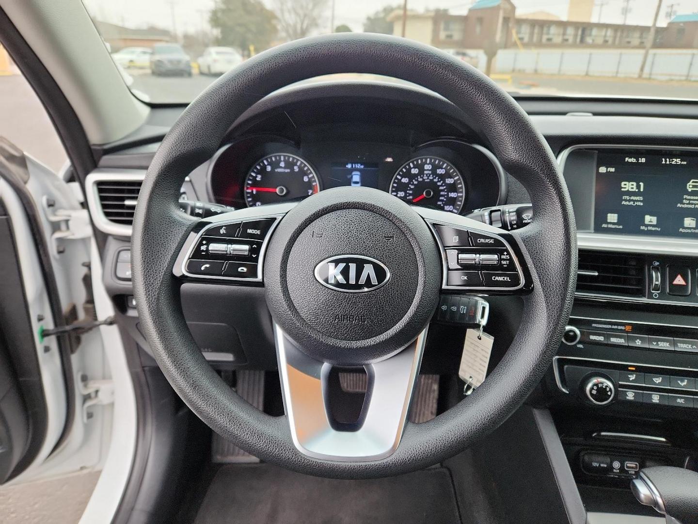 2020 WHITE Kia Optima LX (5XXGT4L34LG) with an Engine: 2.4L DOHC I4 GDI engine, located at 4711 Ave Q, Lubbock, TX, 79412, (806) 687-2362, 33.551304, -101.855293 - Photo#17