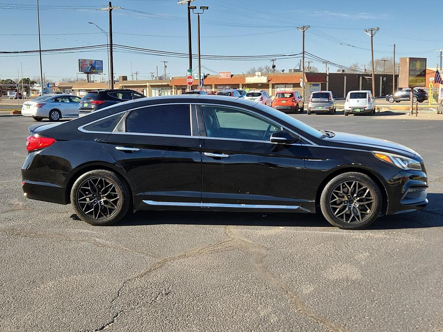 2017 BLACK Hyundai Sonata Sport (5NPE34AF9HH) with an Engine: 2.4L GDI 4-Cylinder engine, located at 4711 Ave Q, Lubbock, TX, 79412, (806) 687-2362, 33.551304, -101.855293 - Photo#4