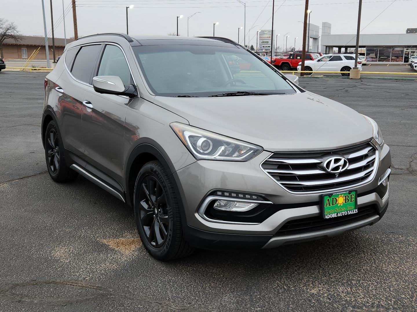 2018 GRAY Hyundai Santa Fe Sport 2.0T Ultimate (5XYZW4LA7JG) with an Engine: 2.0L Turbo-GDI DOHC 16-Valve I4 engine, located at 4711 Ave Q, Lubbock, TX, 79412, (806) 687-2362, 33.551304, -101.855293 - Photo#5