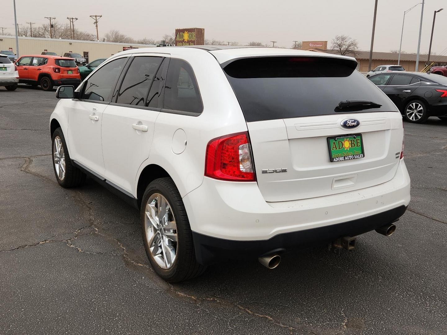 2014 WHITE Ford Edge SEL (2FMDK4JC4EB) with an ENGINE: 3.5L TI-VCT V6 engine, located at 4711 Ave Q, Lubbock, TX, 79412, (806) 687-2362, 33.551304, -101.855293 - Photo#2