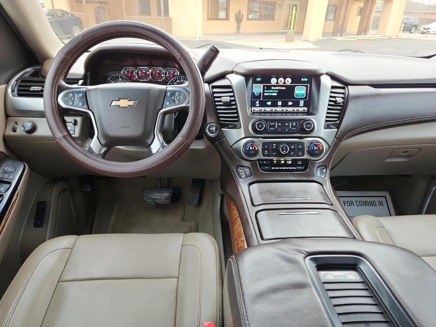 2015 WHITE Chevrolet Tahoe LTZ (1GNSCCKCXFR) with an ENGINE, 5.3L ECOTEC3 V8 WITH ACTIVE FUEL MANAGEMENT, DIRECT INJECTION AND VARIABLE VALVE TIMING engine, located at 4711 Ave Q, Lubbock, TX, 79412, (806) 687-2362, 33.551304, -101.855293 - Photo#9