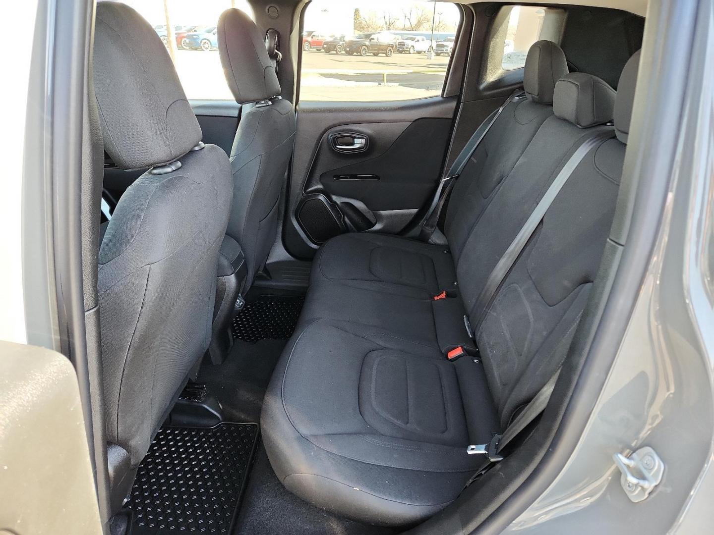 2019 GRAY Jeep Renegade Latitude (ZACNJABB0KP) with an ENGINE: 2.4L I4 ZERO EVAP M-AIR engine, located at 4711 Ave Q, Lubbock, TX, 79412, (806) 687-2362, 33.551304, -101.855293 - Photo#8