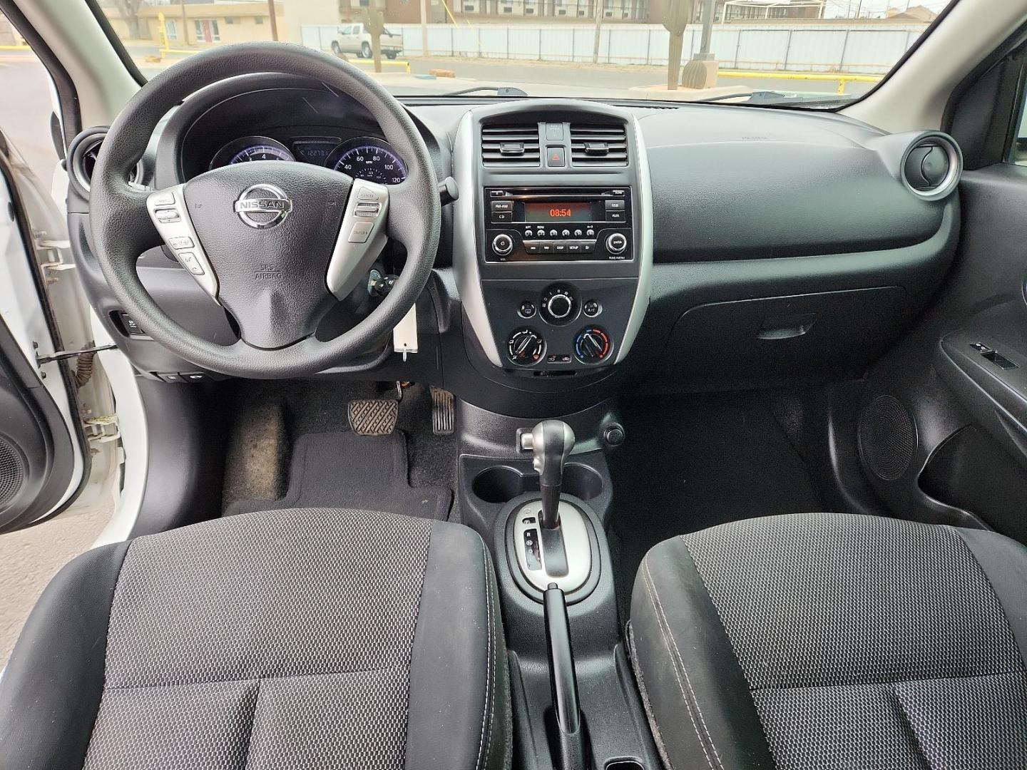 2017 WHITE Nissan Versa Sedan SV (3N1CN7AP7HL) with an Engine: 1.6L DOHC 16 Valve 4-Cylinder engine, located at 4711 Ave Q, Lubbock, TX, 79412, (806) 687-2362, 33.551304, -101.855293 - Photo#9