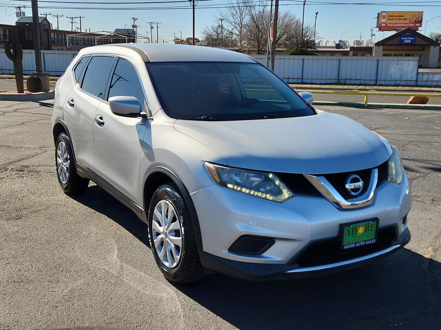 2016 SILVER Nissan Rogue S (5N1AT2MT5GC) with an Engine: 2.5L DOHC 16-Valve I4 -inc: ECO mode engine, located at 4711 Ave Q, Lubbock, TX, 79412, (806) 687-2362, 33.551304, -101.855293 - Photo#5