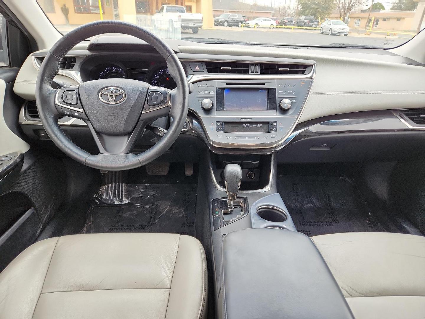 2013 Blizzard Pearl Toyota Avalon XLE (4T1BK1EB8DU) with an 3.5L DOHC EFI 24-valve V6 engine engine, located at 4711 Ave Q, Lubbock, TX, 79412, (806) 687-2362, 33.551304, -101.855293 - Photo#9